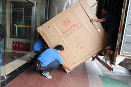 龙马潭钢琴贵重工艺品无忧运